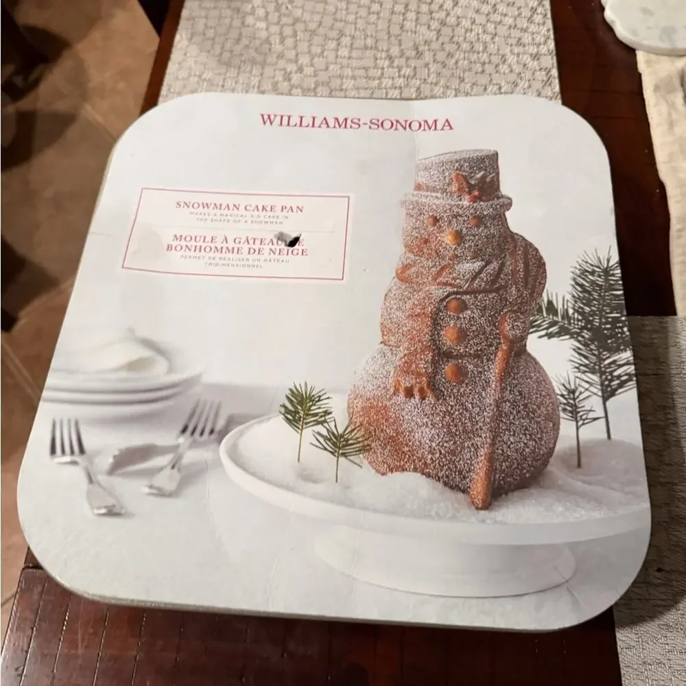 Williams-Sonoma Nordic Ware Snowman Cake Pan NEW Christmas